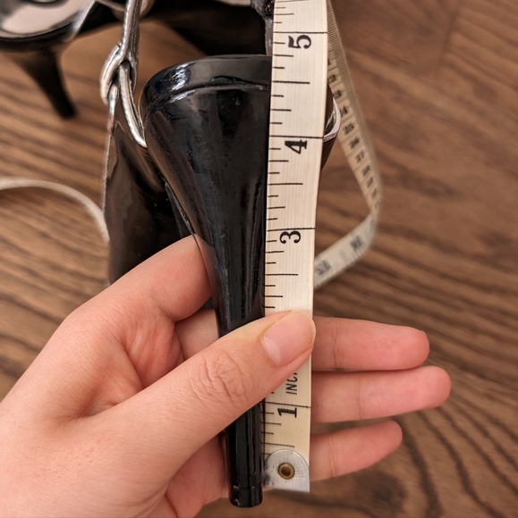 Black Heels - Picture 8 of 9